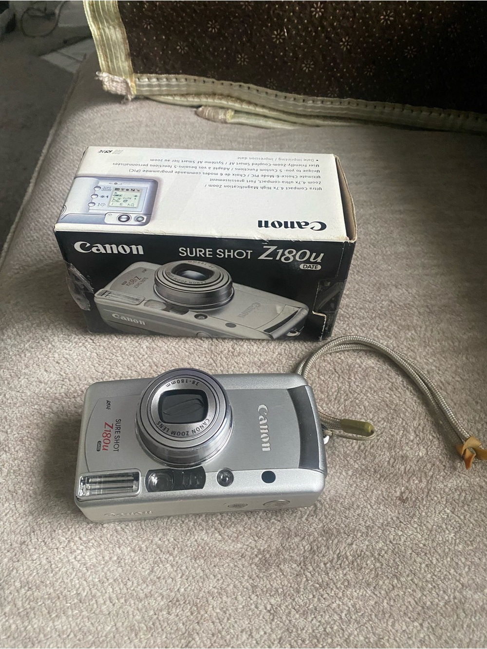 Canon Sure Shot Z180u Date 35mm Point & Shoot Camera 38-180mm Silver